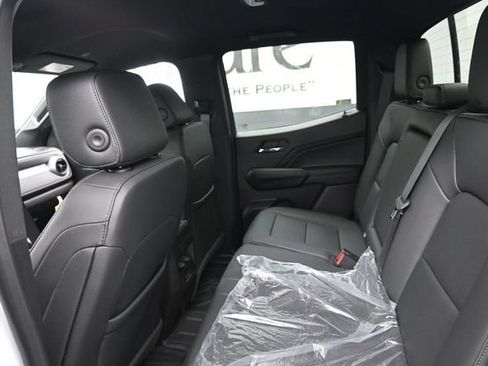 New 2026 Chevrolet Colorado LT w/ LT Convenience Package AWD/4WD image 9