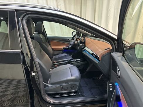 Certified 2021 Volkswagen ID.4 Pro S w/ Gradient Package image 36