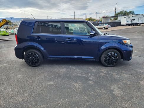 Used 2014 Scion xB image 4