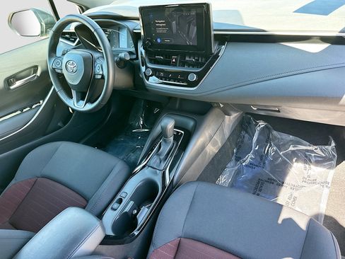 Used 2025 Toyota Corolla SE FWD image 25