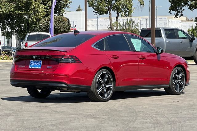 Used 2025 Honda Accord Sport image 4