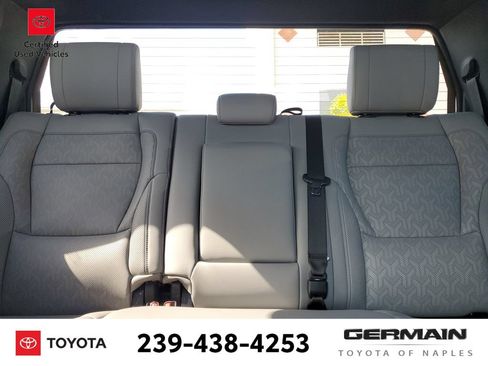 Used 2025 Toyota Tundra Limited AWD/4WD image 29