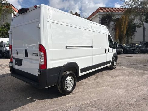 Used 2025 RAM ProMaster 2500 w/ Convenience Group FWD image 5