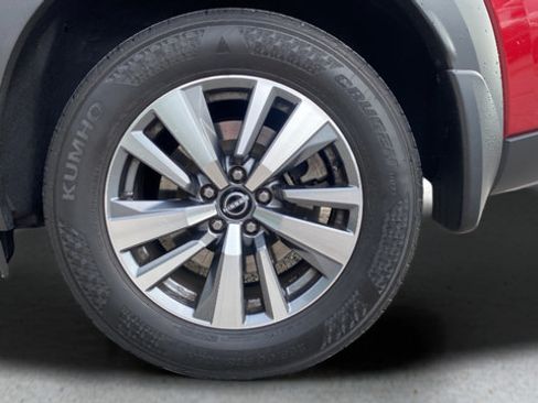 Used 2023 Nissan Pathfinder SL AWD/4WD image 46