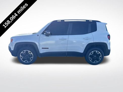 Used 2017 Jeep Renegade Trailhawk w/ Popular Equipment Group AWD/4WD image 2