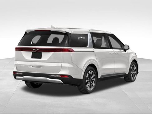 Used 2024 Kia Carnival EX FWD image 33