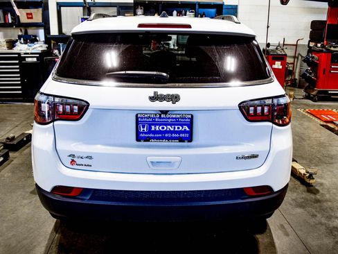 Used 2023 Jeep Compass Latitude w/ Convenience Group AWD/4WD image 5
