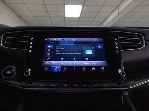 Used 2024 Jeep Wagoneer 4WD w/ Premium Group I image 15