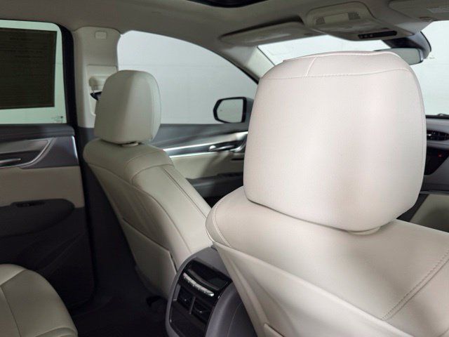Used 2024 Cadillac XT5 Premium Luxury FWD image 28