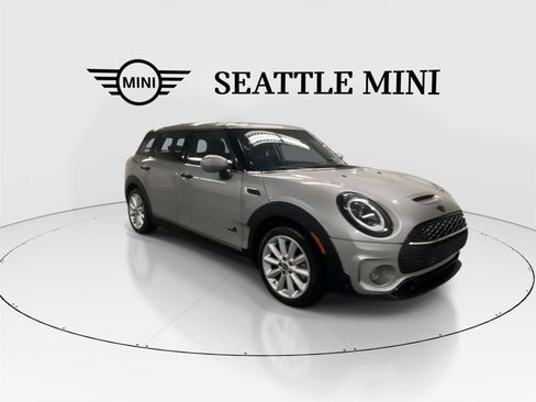Certified 2023 MINI Cooper Clubman S AWD/4WD image 2