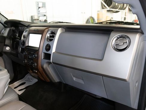 Used 2014 Ford F150 Lariat w/ Lariat Chrome Package image 19