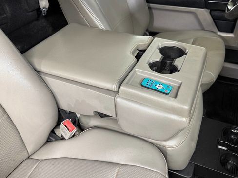 Used 2018 Ford F550 4x4 Regular Cab Super Duty image 32