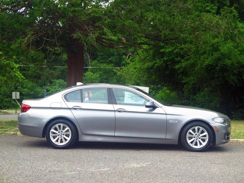 Used 2016 BMW 528i xDrive Sedan AWD/4WD image 5