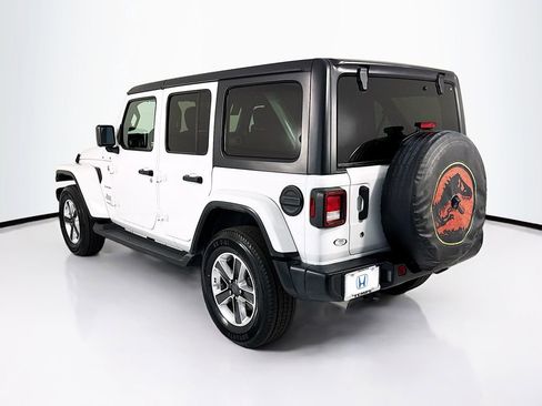 Used 2019 Jeep Wrangler Unlimited Sahara AWD/4WD image 7