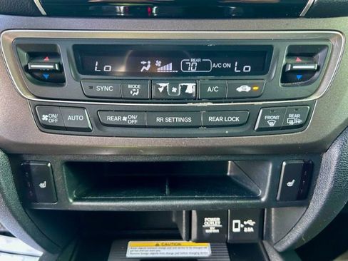 Used 2021 Honda Pilot Special Edition image 10