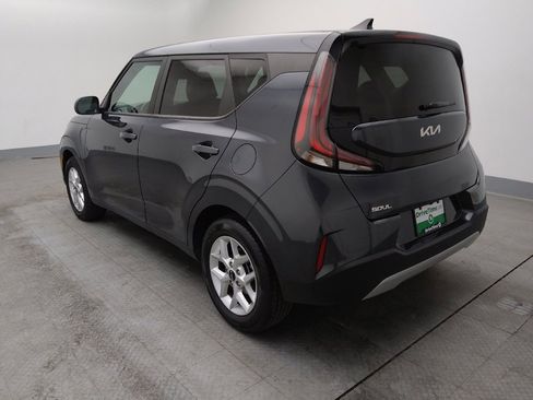 Used 2024 Kia Soul LX w/ LX Technology Package image 3