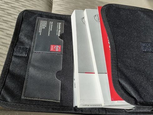 Used 2019 Nissan Rogue SV w/ Premium Package image 30