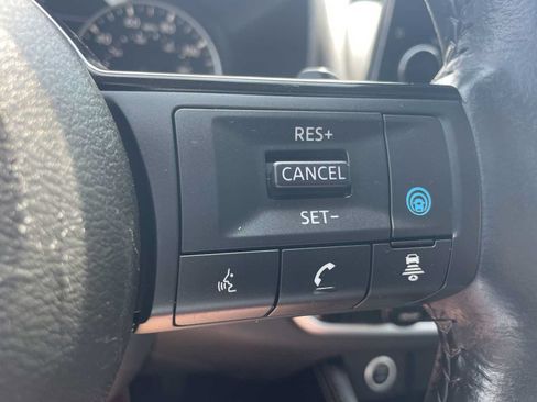 Used 2023 Nissan Rogue SL w/ SL Premium Package FWD image 16