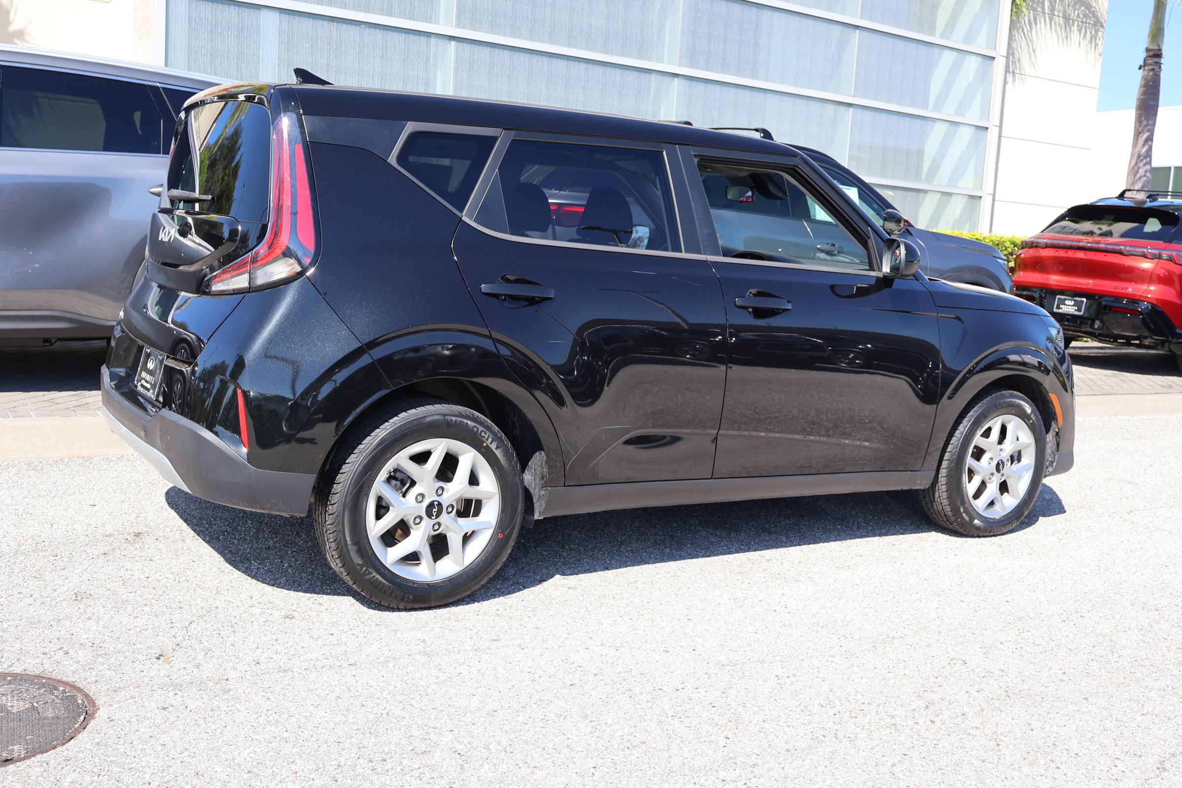 Used 2024 Kia Soul LX w/ Option Group 015 FWD image 9
