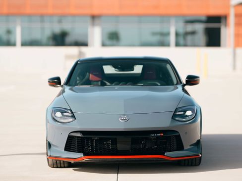 Used 2025 Nissan Z NISMO w/ Floor Mat Package image 2