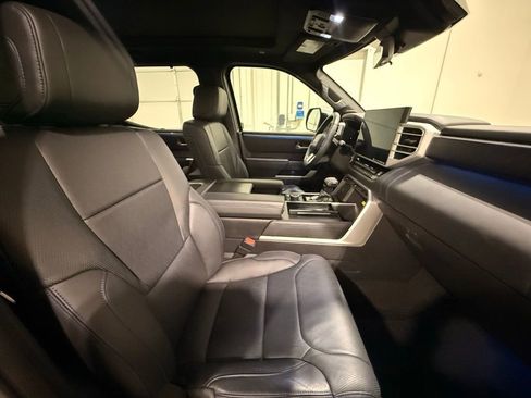 Used 2024 Toyota Tundra Platinum w/ TRD Off-Road Package AWD/4WD image 29