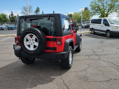 Used 2015 Jeep Wrangler Sport w/ Quick Order Package 24S AWD/4WD image 13