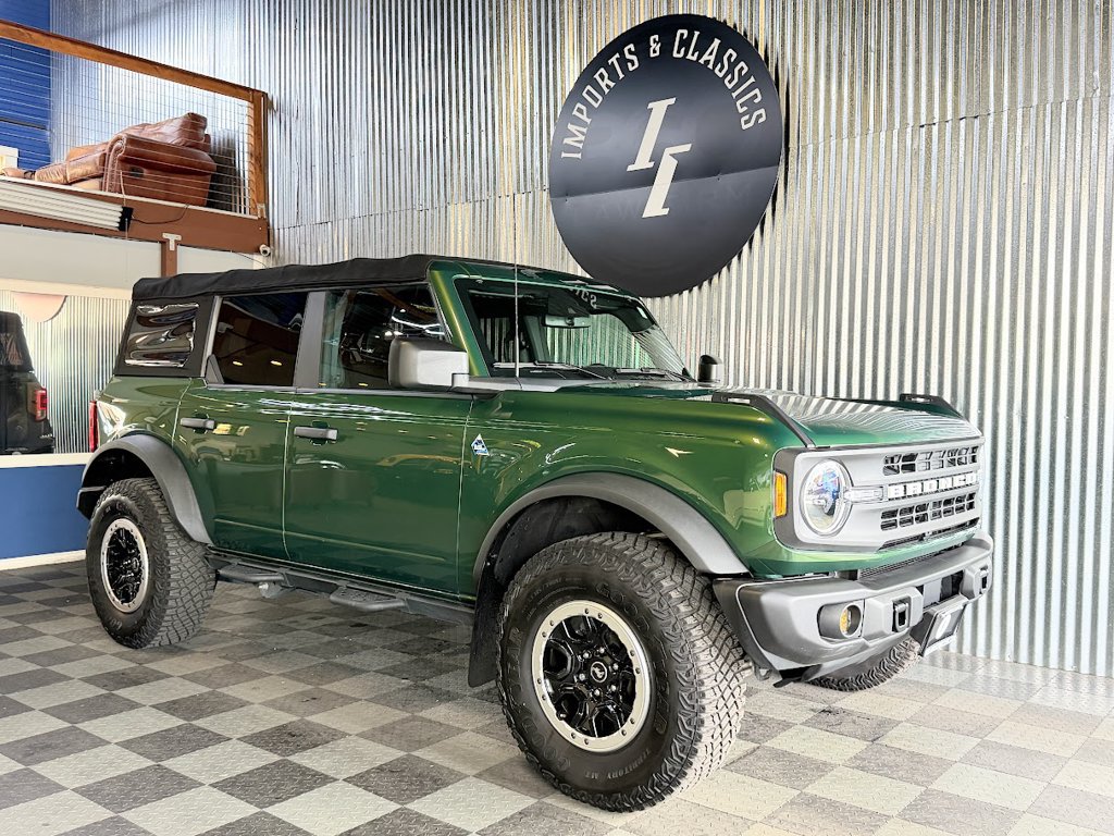 Used 2022 Ford Bronco Black Diamond w/ Sasquatch Package AWD/4WD image 2