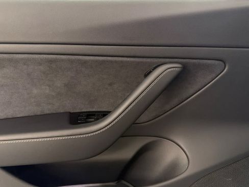 Used 2018 Tesla Model 3 RWD image 12