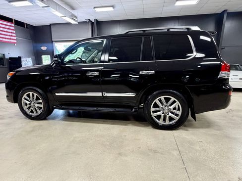 Used 2015 Lexus LX 570 4WD w/ Luxury Package image 6
