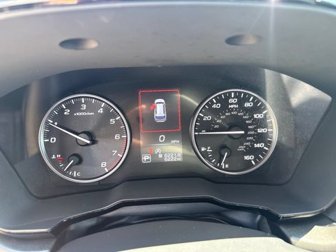 Used 2025 Subaru Outback Premium AWD/4WD image 9
