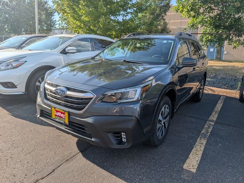 Used 2020 Subaru Outback Premium w/ Popular Package #1 AWD/4WD image 3