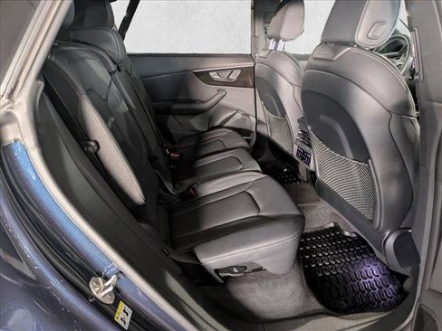 Used 2024 Audi Q8 Prestige w/ Prestige Package image 26