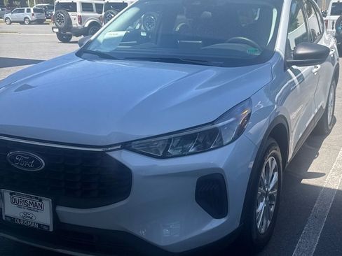 Used 2026 Ford Escape Active FWD image 2