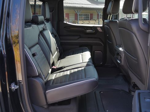 Used 2022 GMC Sierra 1500 AT4X image 35