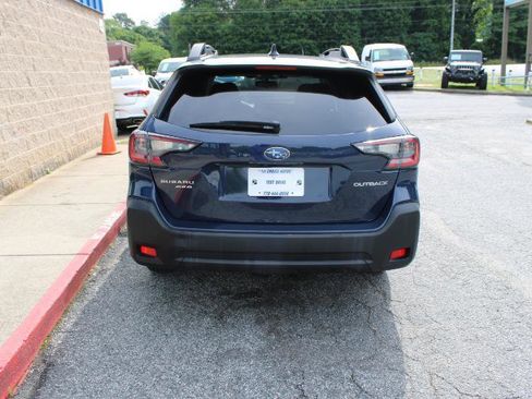 Used 2023 Subaru Outback Premium AWD/4WD image 5