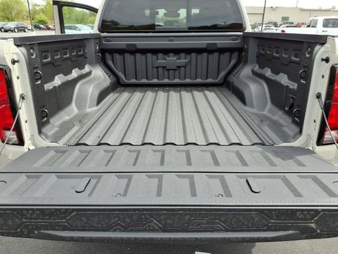 New 2026 Chevrolet Colorado ZR2 w/ Technology Package AWD/4WD image 10