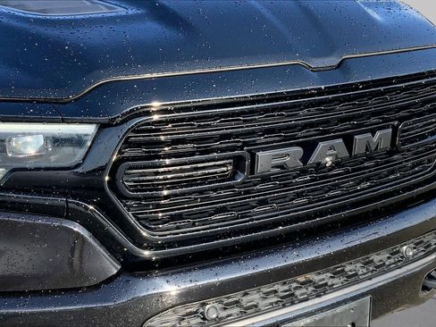 Used 2020 RAM 1500 Limited w/ Black Appearance Package AWD/4WD image 26
