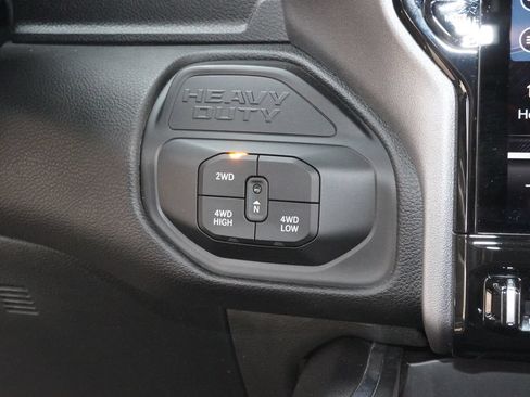 Used 2025 RAM 2500 Laramie AWD/4WD image 21