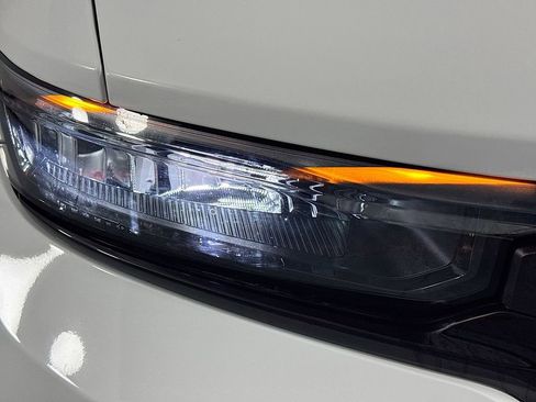 Used 2025 Jeep Grand Cherokee Limited w/ Black Appearance Package image 40