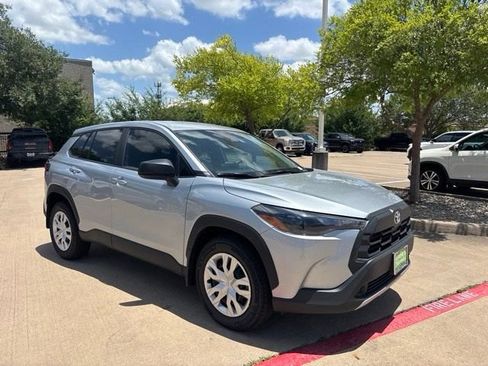 Used 2026 Toyota Corolla Cross L FWD image 3