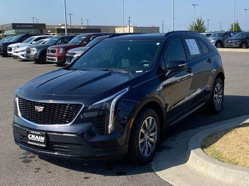 Used 2023 Cadillac XT4 Sport w/ Cold Weather Package FWD image 3