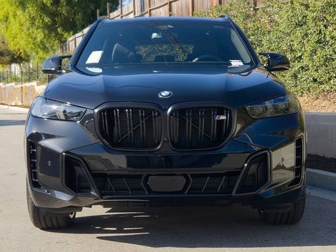 New 2026 BMW X5 M60i w/ Executive Package image 3