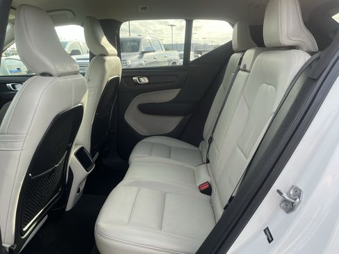 Used 2021 Volvo XC40 T5 Momentum AWD/4WD image 31