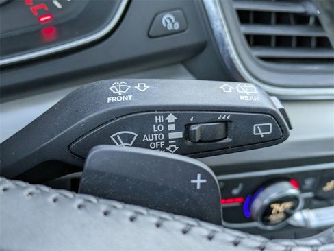 Used 2018 Audi Q5 2.0T Premium Plus w/ Premium Plus Package image 41