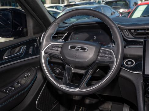 Used 2023 Jeep Grand Cherokee Trailhawk w/ Luxury Tech Group III image 22