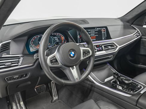 Used 2022 BMW X7 xDrive40i w/ M Sport Package image 15