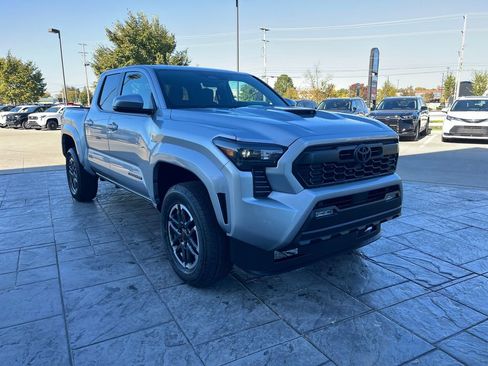 New 2025 Toyota Tacoma TRD Sport image 7