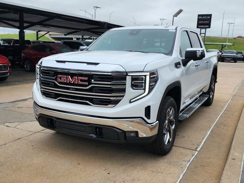 New 2026 GMC Sierra 1500 SLT w/ SLT Premium Plus Package AWD/4WD image 8