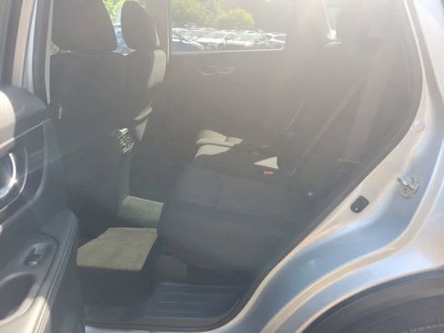 Used 2018 Nissan Rogue SV AWD/4WD image 26