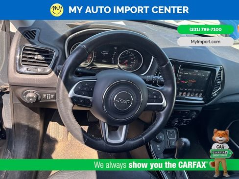 Used 2018 Jeep Compass Limited AWD/4WD image 9
